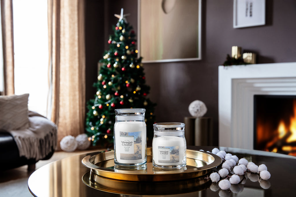 Yankee Candle - Winter Walk - Medium Jar