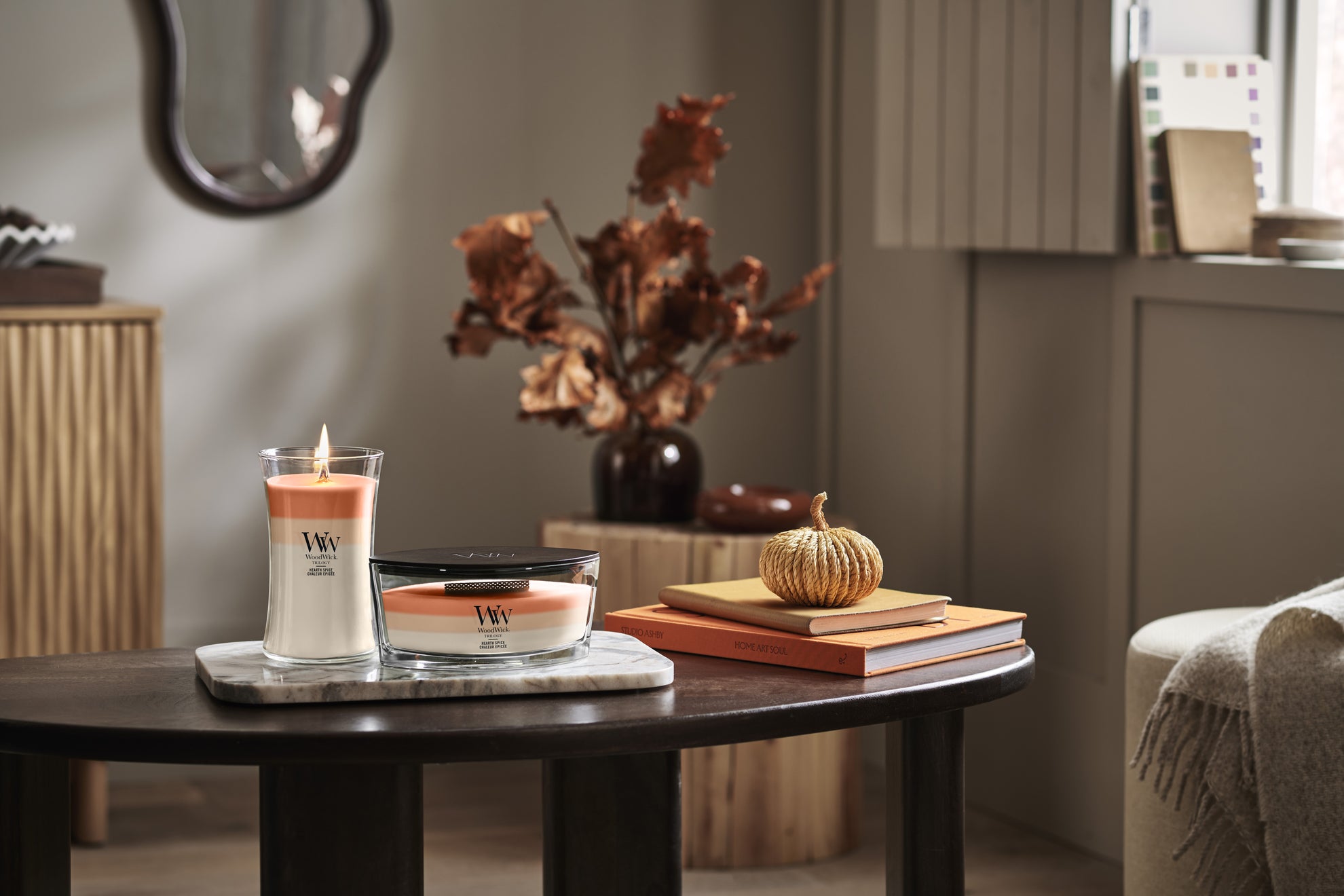 WoodWick - Trilogy Hearth Spice - Medium Geurkaars
