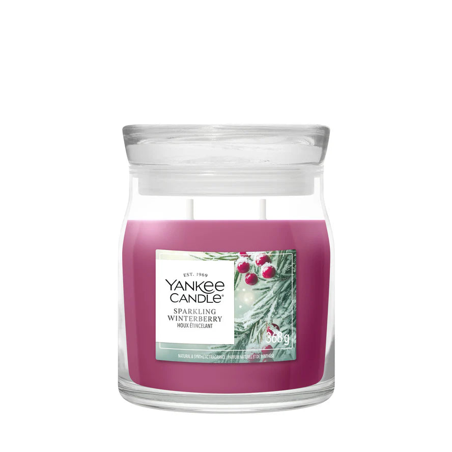 Yankee Candle - Sparkling Winterberry - Medium Jar