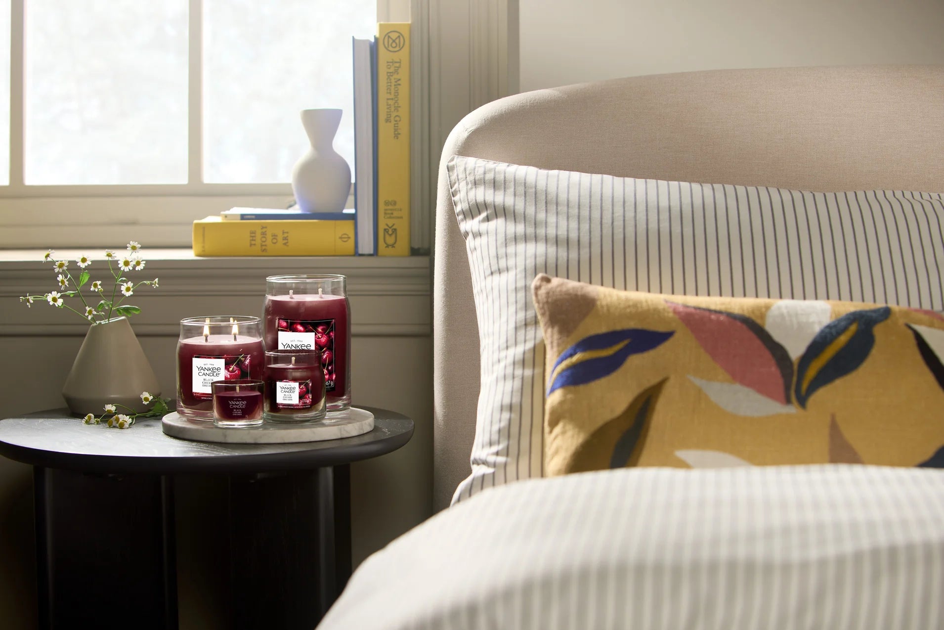 Yankee Candle - Black Cherry - Small Jar