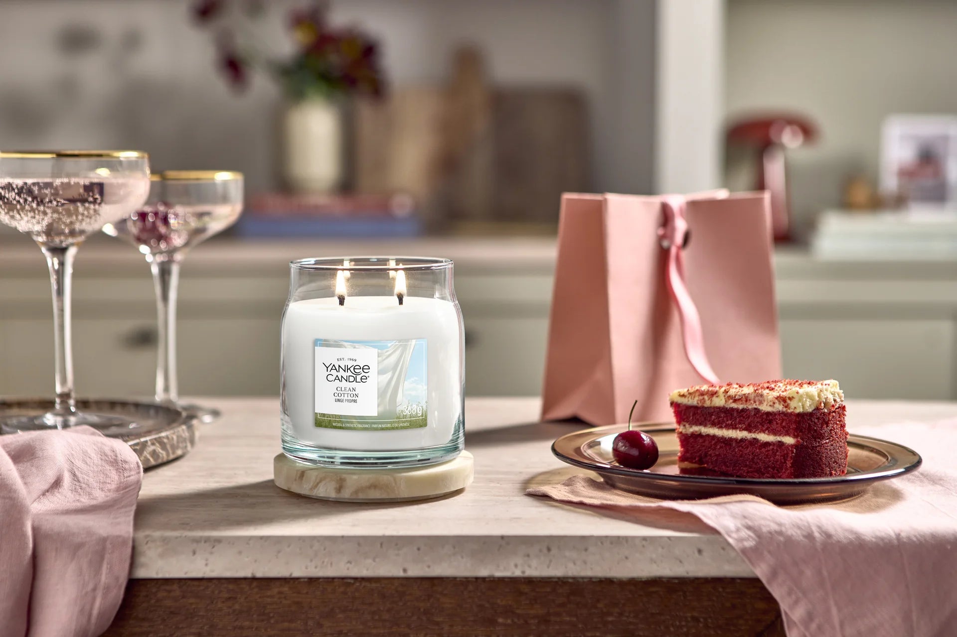 Yankee Candle - Clean Cotton - Medium Jar